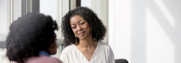 Psycholoog in gesprek met patient