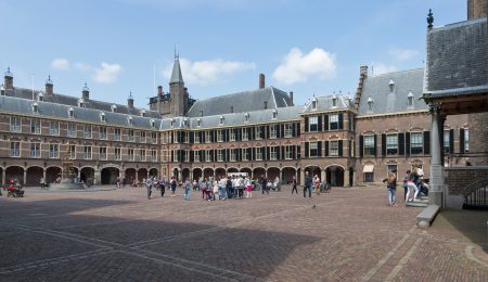 Binnenhof met mensen