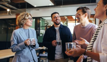 Collegas drinken koffie