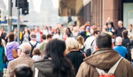 Groep lopende mensen